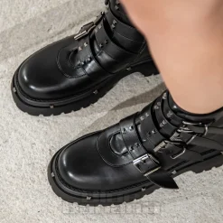 Bleeding Heart Buckle Boots (Black)
