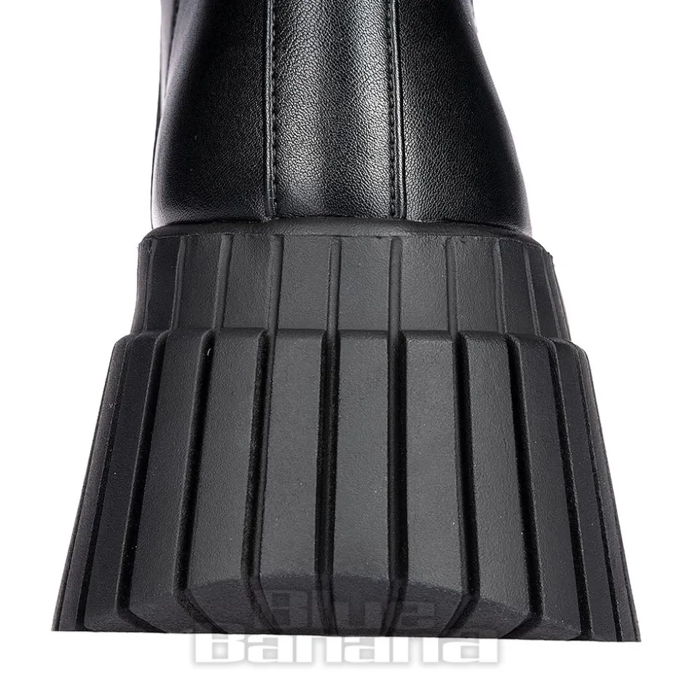 Bleeding Heart 15-Eye Boots (Black)