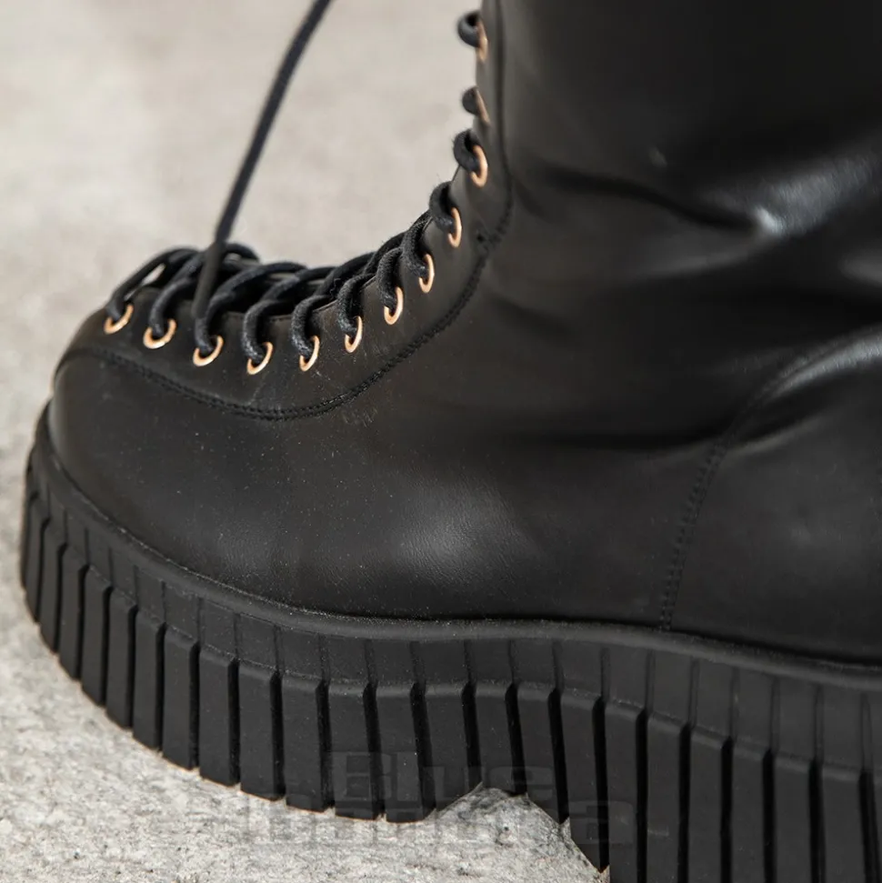 Bleeding Heart 15-Eye Boots (Black)