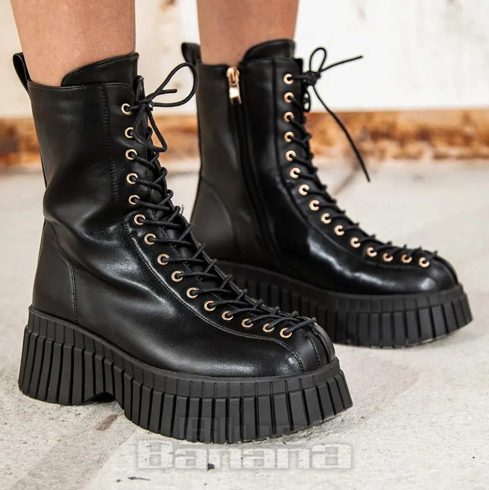 Bleeding Heart 15-Eye Boots (Black)