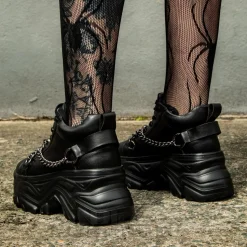 Bleeding Heart Skull Chain Trainers (Black)