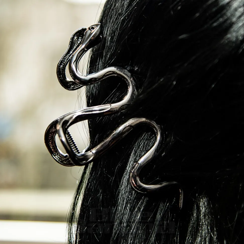 Blue Banana Large Snake Hair Clip (Black)