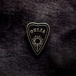 Blue Banana Ouija Planchette Pin Badge (Black)