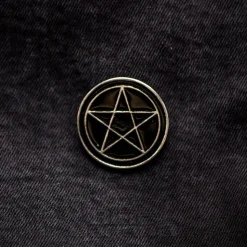 Blue Banana Pentagram Pin Badge (Black)