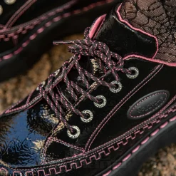 Dr Martens Buzz Patent Shoe (Black/Pink)