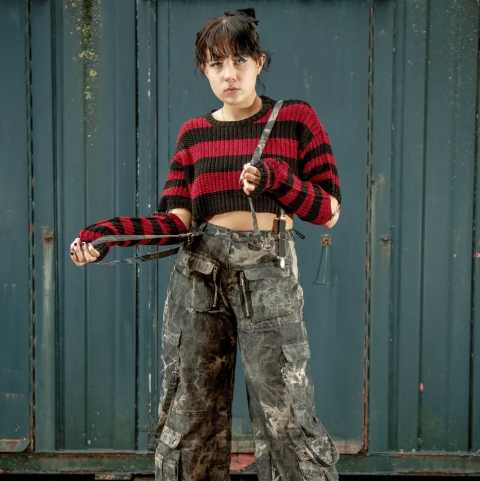 Heartless Isadora Jumper (Black/Red)