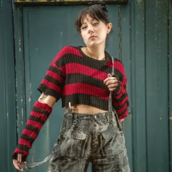 Heartless Isadora Jumper (Black/Red)