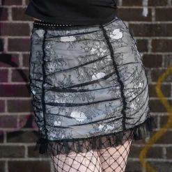 Jawbreaker Ruched Lace Mini Skirt (Black/White)