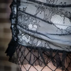 Jawbreaker Ruched Lace Mini Skirt (Black/White)