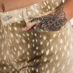 The Ragged Priest Doe Jorts (Beige)